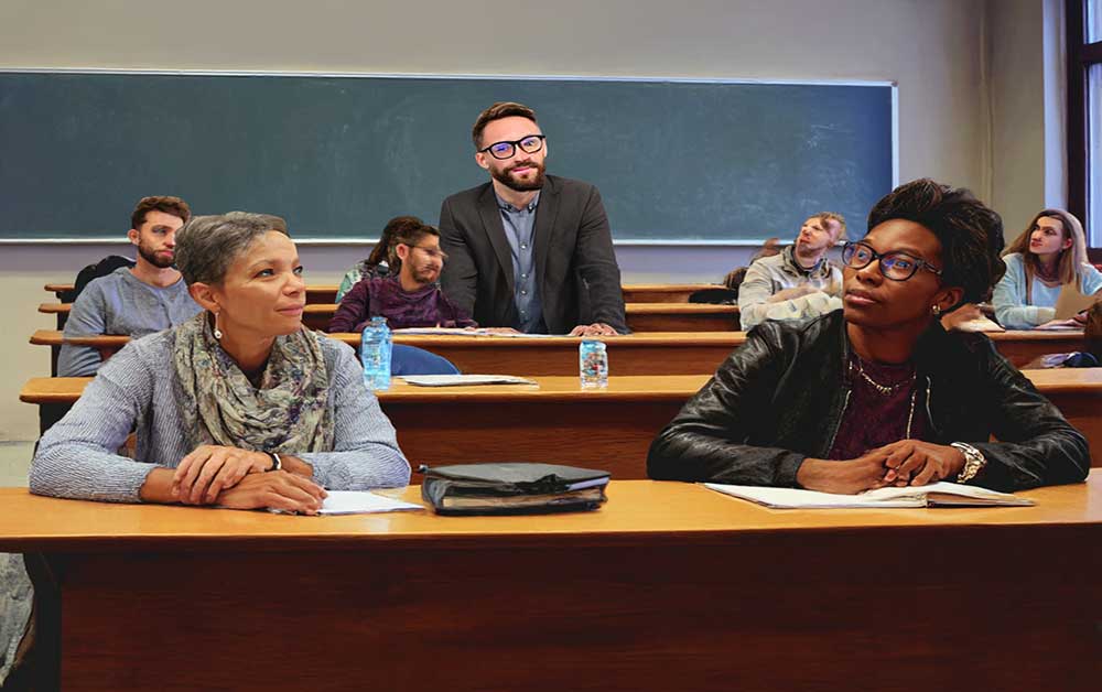 Scopri i diplomi Geometra CAT e Ragioneria AFM con Corsiediploma.com